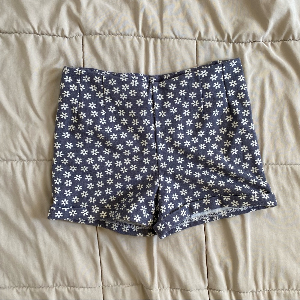 Brandy Melville floral shorts